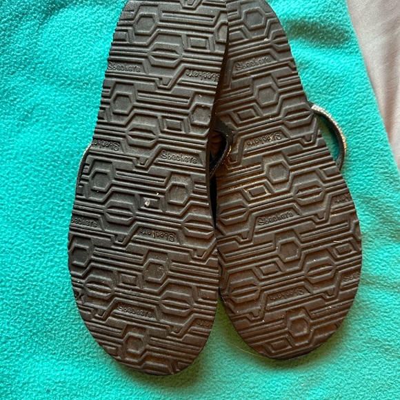 Sketchers bedazzled flip flops - Picture 2 of 2